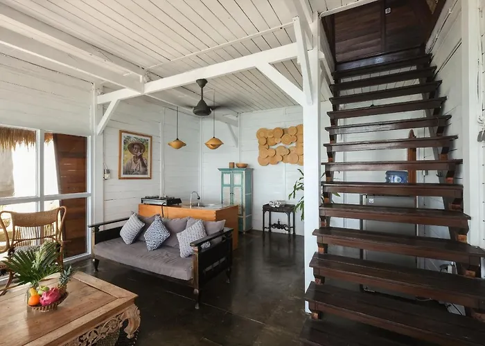 Rumah Elizabeth & Rumah Janneke Villa